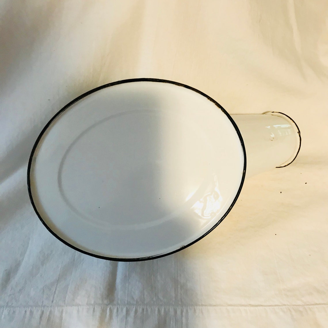 Vintage Hospital Bed Pan Urinal Enameled White With Black Trim Etsy
