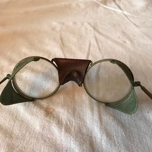 Vintage Collectible Military Aviator glasses with leather nose piece and mesh side guards Steampunk 1940's display militaria image 5