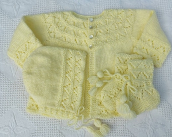 Classic baby layette set (Yellow)in infant sizes 0-3/3-6 months,trimmed with eyelet detail,handknitted vintage pattern, baby gift,very soft.