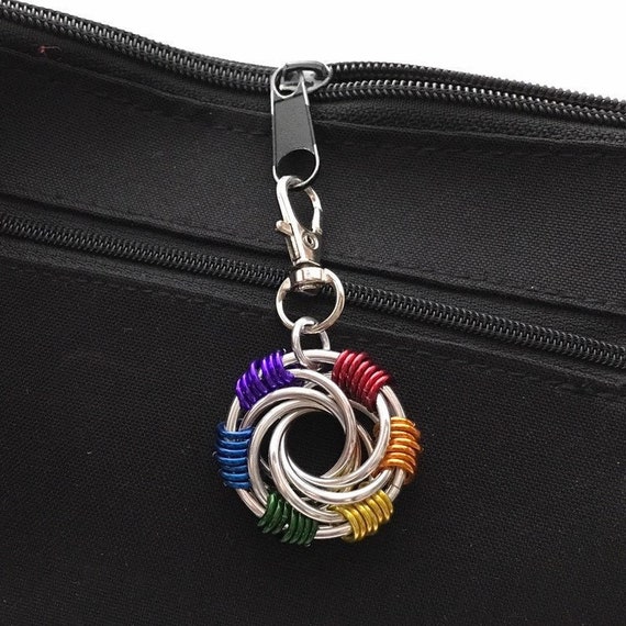 Rainbow chainmaille clip-on keychain / zipper pull / purse charm Maillestrom