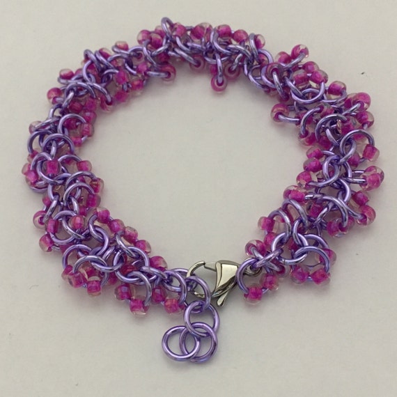 Shaggy beaded chainmaille bracelet