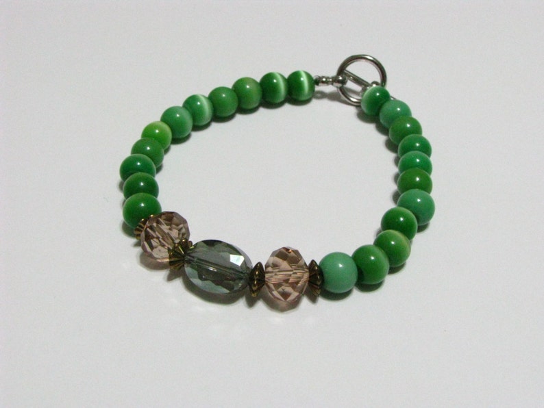 Emerald green and crystal bead bracelet image 2