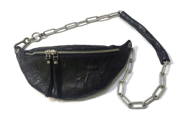 black fanny pack