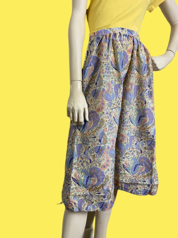 Vintage 60s Periwinkle paisley slip skirt. Bird p… - image 2