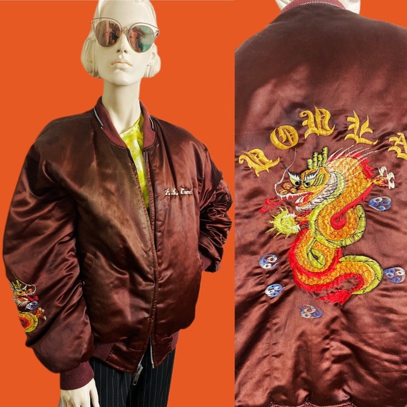 Vintage 1970s souvenir bomber jacket// East Asian 
