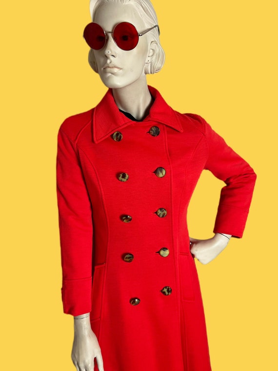 Vintage 1970s Red Trench Coat// Mod Double breast… - image 6