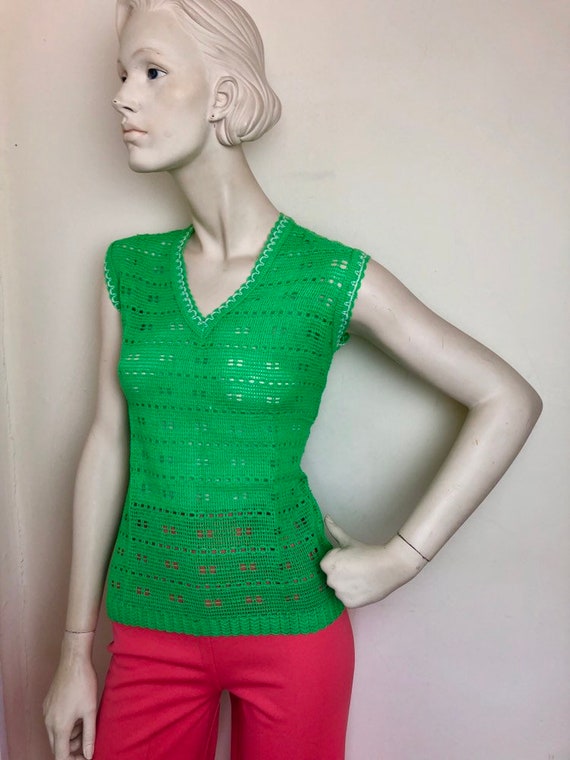 VtG 60s Knit hippie tank// Lime day glow acid gre… - image 3