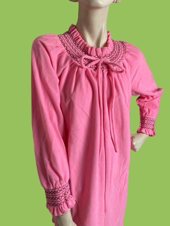 Vintage 60s Sears hot pink robe // bubble gum pin… - image 3
