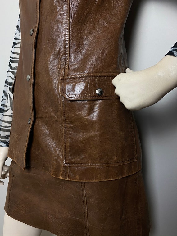 Designer 70s VtG Leather skirt suit // Saks Fifth… - image 7