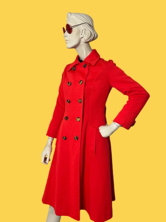 Vintage 1970s Red Trench Coat// Mod Double breast… - image 4