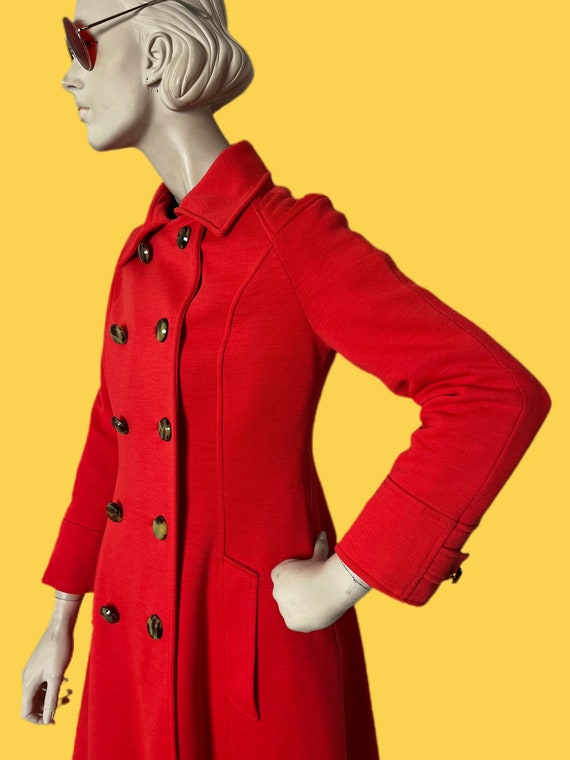 Vintage 1970s Red Trench Coat// Mod Double breast… - image 5