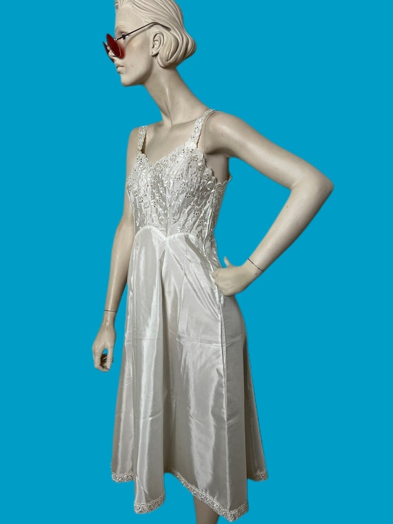 Vintage 1950s lacy slip dress// white dressing go… - image 8