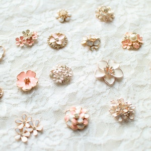 10 Assorted Mix Lot Pearl Rhinestone White Pink Flat back Brooches Button/Craft Supplies/Wedding Jewerly/Accessories