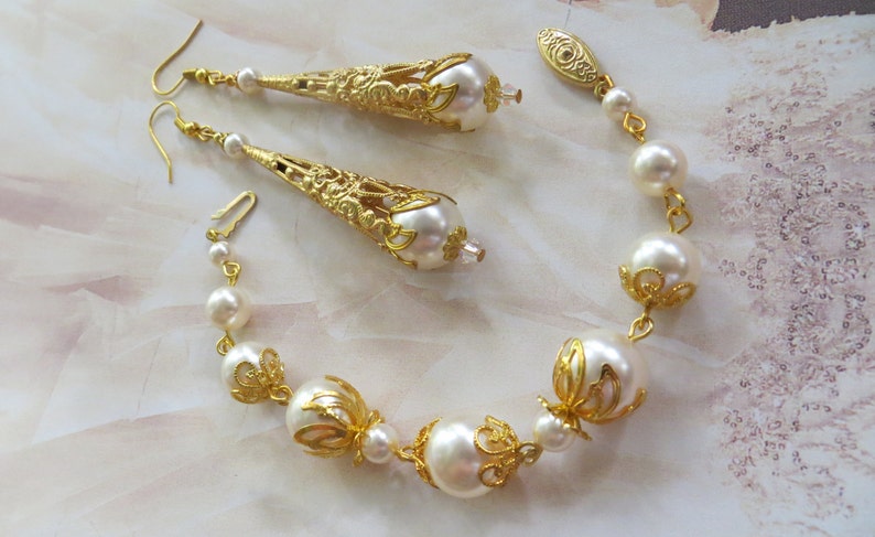 Pearl Drop Earrings and Bracelet Set Antique Gift for Her Ivory Pearl Bracelet and Earrings Ivory Pearl Earrings Gold Jewellery Set