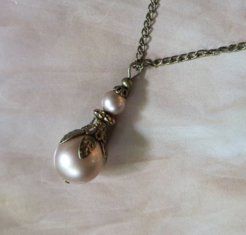 Pearl Pendant Necklace Vintage Pendant Blush Pearl Necklace Vintage Jewellery Antique Jewelry Bronze Pendant Gift for her machericomau