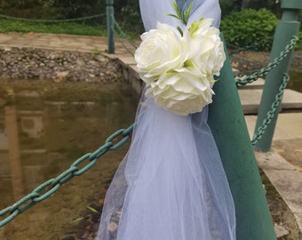 High Quality Romantic  Cream  Flower Tulle  Bow Pew Chair bow Tulle Pew Bows Tulle Flowers Bows Wedding Decor