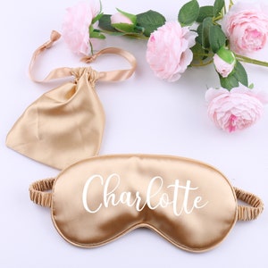 Masque pour les yeux de sommeil personnalisé avec sac cadeau, douche nuptiale Quinceanera Graduation Satin super doux Bachelorette femme cadeau faveurs de mariage fête image 1