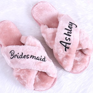 Customized Bridesmaid Slipper Cute Bachelorette Hen Party Gift Wedding Holiday Gifts Glitter Names Wedding Get Ready Spa Sleepover Bride