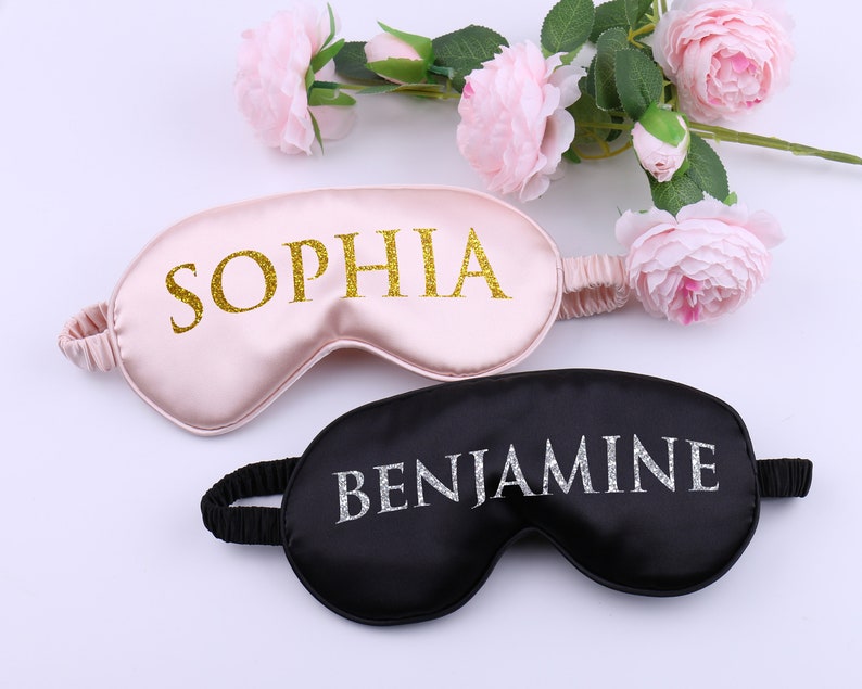 Personalisierte Schlaf Augenmaske mit Geschenk Tasche, Bridal Shower Quinceanera Abschluss Satin Super Soft Bachelorette Frau Geschenk Gastgeschenke Hochzeit Bild 5