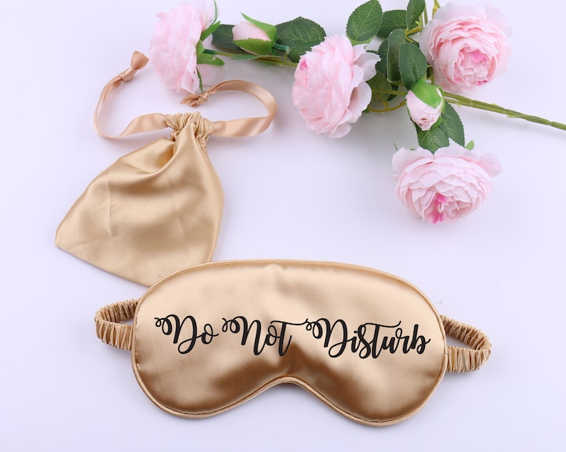 Masque pour les yeux de sommeil personnalisé avec sac cadeau, classe de professeur de bachelorette en satin super doux présente des faveurs de mariage d'anniversaire poule cadeau de mariée image 6