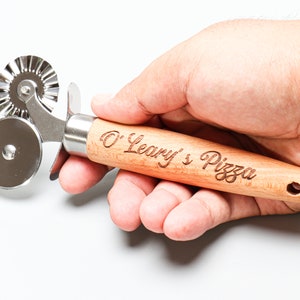 Personalized Stainless Steel Pizza Cutter, Custom Engraved Pizza Wheel, The Perfect Gift for Pizza Lovers,  Gifts for Dad, Father&#39;s Day Gift