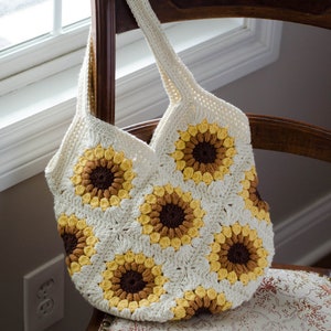 Crochet Bag Pattern, Granny Square Crochet Pattern, Crochet Sunflower purse pattern, Instant Download PDF image 1