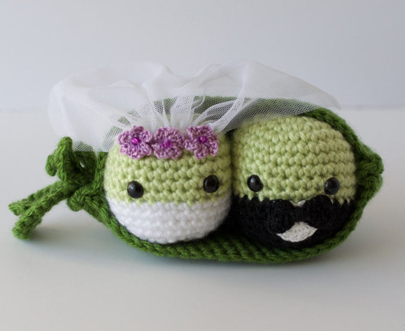 Crochet Peas in a Pod Pattern Amigurumi PDF instant download Wedding Peas Peas in a Pod Get Married image 5