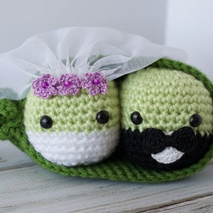 Crochet Peas in a Pod Pattern Amigurumi PDF instant download Wedding Peas Peas in a Pod Get Married image 1