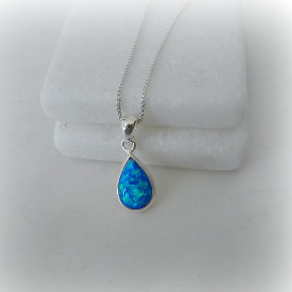 Collar de ópalo, colgante de ópalo azul, collar de ley de ópalo azul, piedra de nacimiento de octubre, collar de ópalo de pera, ópalo de ley, atractivo de piedra preciosa, GSA