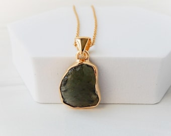 Moldavit Halskette Gold • Roher Grüner Edelstein • Gold Vermeil Authentische Meteoriten Halskette • Echter Moldavit • Heilstein • Weihnachtsgeschenk