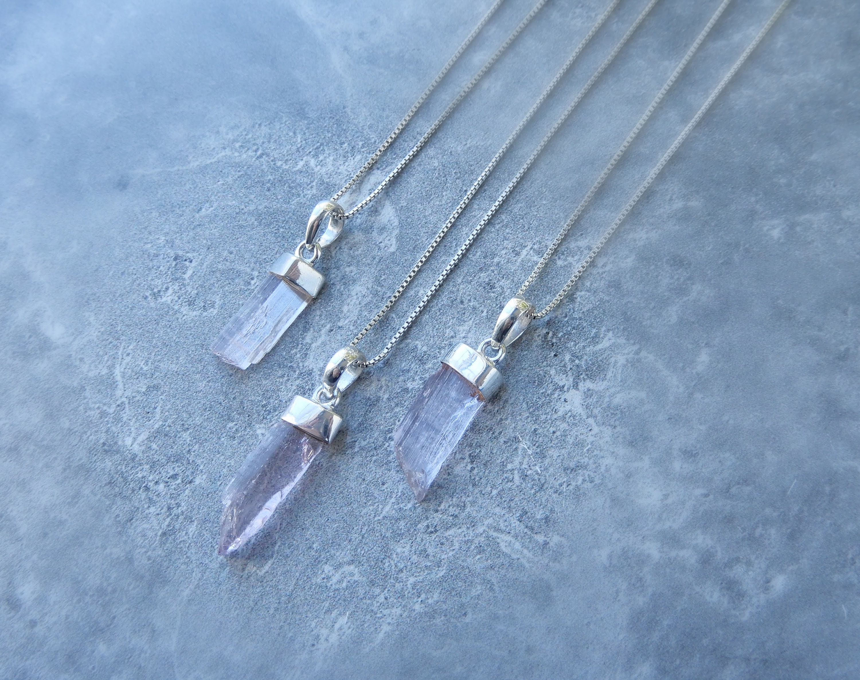 Collana con pietra preziosa Kunzite in argento sterling