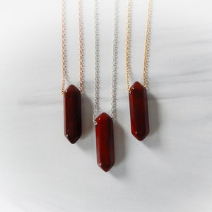 Roter Jaspis Kristall Punkt Halskette • Schutzstein Anhänger • Geschenk für Kristall Liebhaber • Roter Edelstein Halskette • Sterling Silber Gold Fill