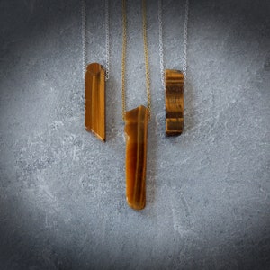 Tiger Eye Necklace • Natural Tigers Eye Pendant • Healing Crystal Necklace • Layering Necklace • Gift for Crystal Lover • Gift for Him