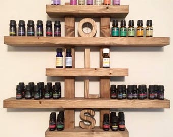 Estante de madera para aceites esenciales hecho a mano: Exhibidor colgante con nombre personalizado