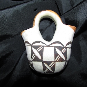 Acoma Vintage Miniature 1940&#39;s Wedding vase Beautiful !