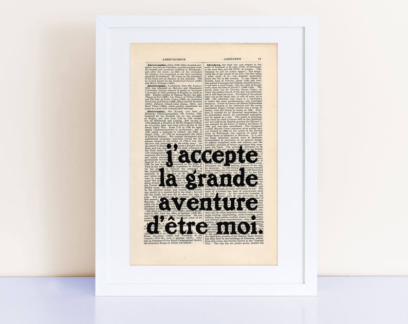 Citation Simone de Beauvoir Impression sur une page ancienne, j'accepte la grande aventure d'être moi image 1