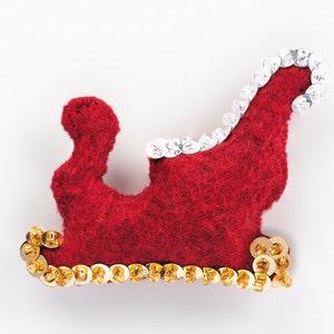 Santa&#39;s Sleigh - Felt Christmas Ornament Pattern - Wooden Snow Sledge Sled - Antique Sleigh Bells - DIY Noel