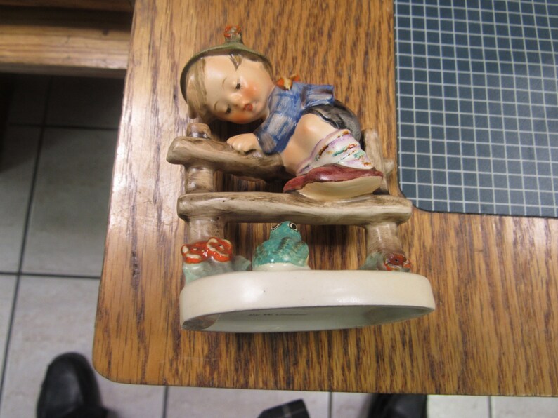 Goebel 1948 Boy on Fence 204 20 Western Germany Hummel by W