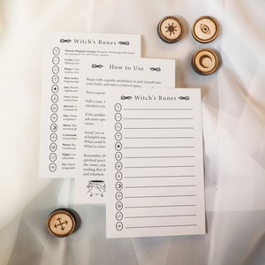 Witch&#39;s Runes for Divination Casting