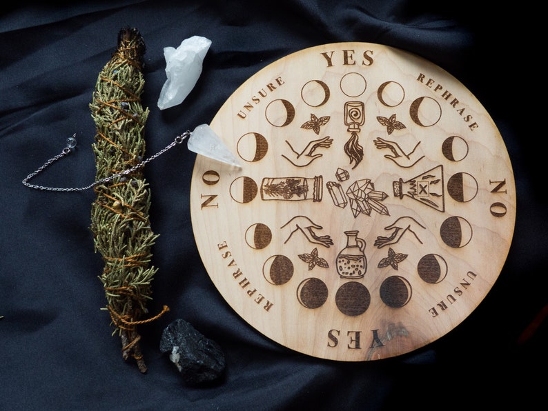 Divining Board with Moon Phases Unique Witch Board for Spirituality Witchcraft Kit & Scrying Board Pendulum Board Set Wood zdjęcie 4