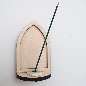 KREATIV ALTAR | schlichter Holzschrein | Mini hängendes Standregal für Weihrauch, Kristalle, Gebet, Zauber, Novene, Andacht