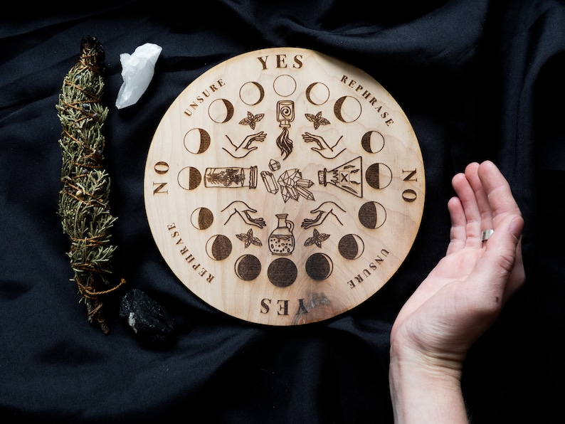 Divining Board with Moon Phases Unique Witch Board for Spirituality Witchcraft Kit & Scrying Board Pendulum Board Set Wood zdjęcie 1