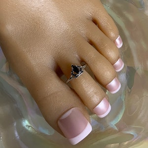 thumbnail image 2 of Solid 925 Sterling Silver Adjustable Crown Toe Ring – Royal Crown Design For Women (No Stone) 2 of 4
