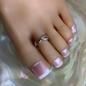 Toe Ring/Adjustable Toe Ring/Infinity Toe Ring/Silver Toe Ring/Beach Jewelry/Summer Jewelry/Open Toe Ring