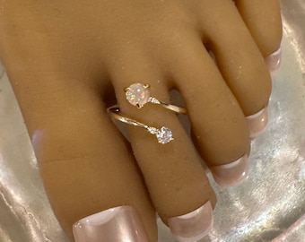 Toe Ring/Fire Opal Toe Ring/White Fire Opal Toe Ring/Gold Toe Ring/Adjustable Toe Ring