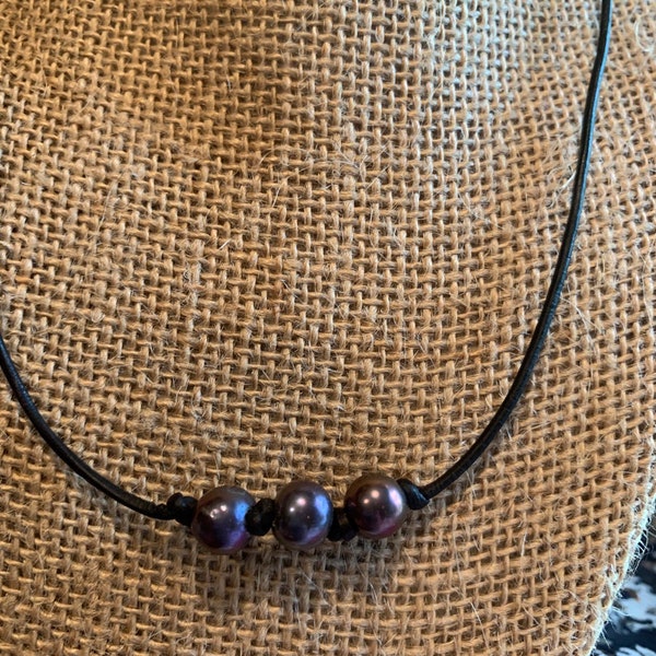 Leather and tahitian black pearl necklace for men