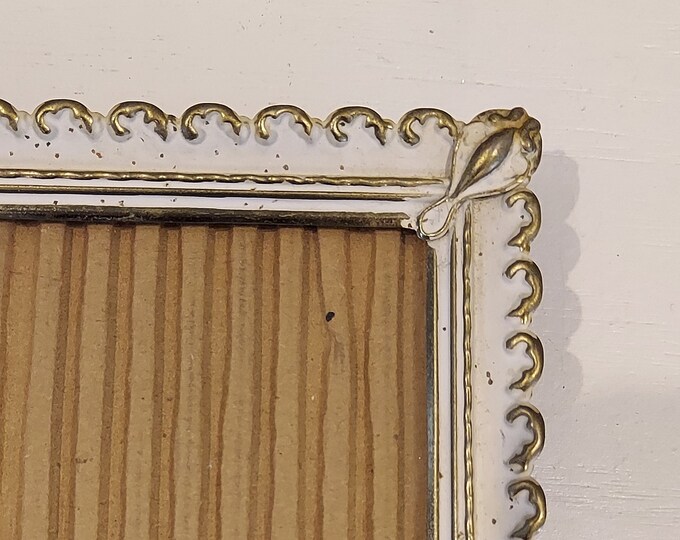 RARE Vintage Gold Metal White Enamel Picture Frame 9x11 With Scallop