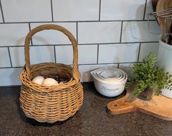 RARE VTG 50's Hand Woven French Wicker Basket With Twisted Reed Handle-Primitive Wicker Egg Gathering Basket-Wedding Flower Girl Basket