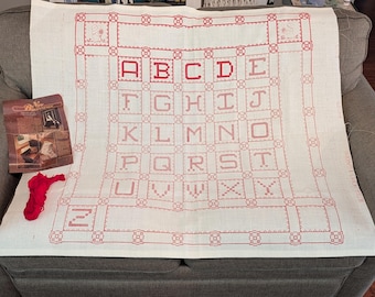 VTG 1975 Stamped Linen ABC's Crib Size Quilt Kit Unfinished Better Homes & Gardens #975-New Old Vintage Red White Baby Quilt Keepsake Kit