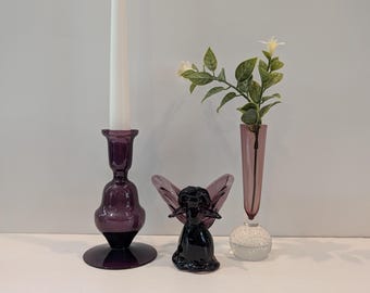 Escultura de hada de cristal soplado de Murano color púrpura amatista MCM, rara. Jarrón morado con base de burbujas Bullicante. Portavelas de dos vías morado.